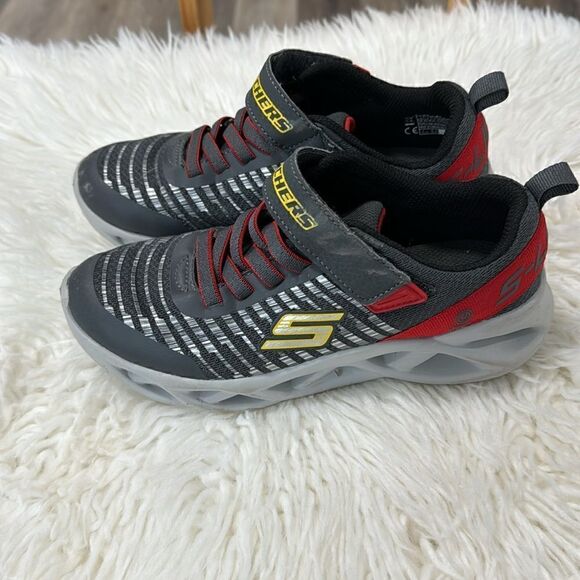 SKECHERS SNEAKERS SIZE 2 - Picture 2 of 9